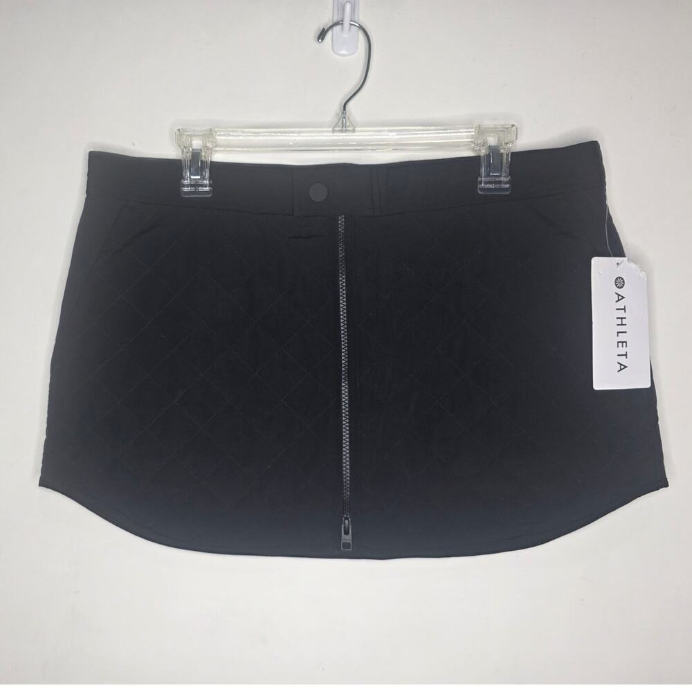NWT Athleta Toasty Buns black front zip insulated quilted skirt - 14
